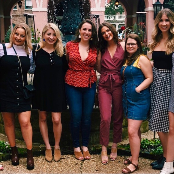 Meet your Posher, Katherine - Picture 1 of 1